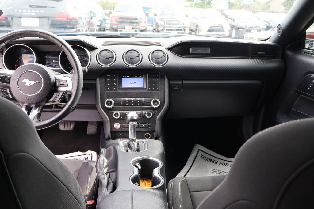 2019 Ford Mustang Image 36