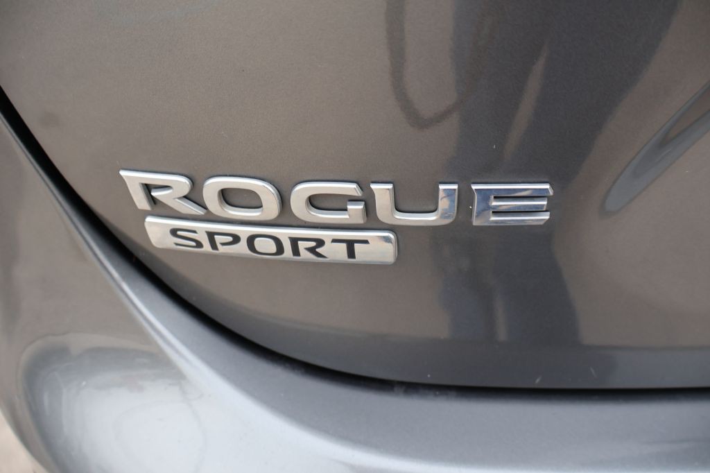 2018 Nissan Rogue Image 10
