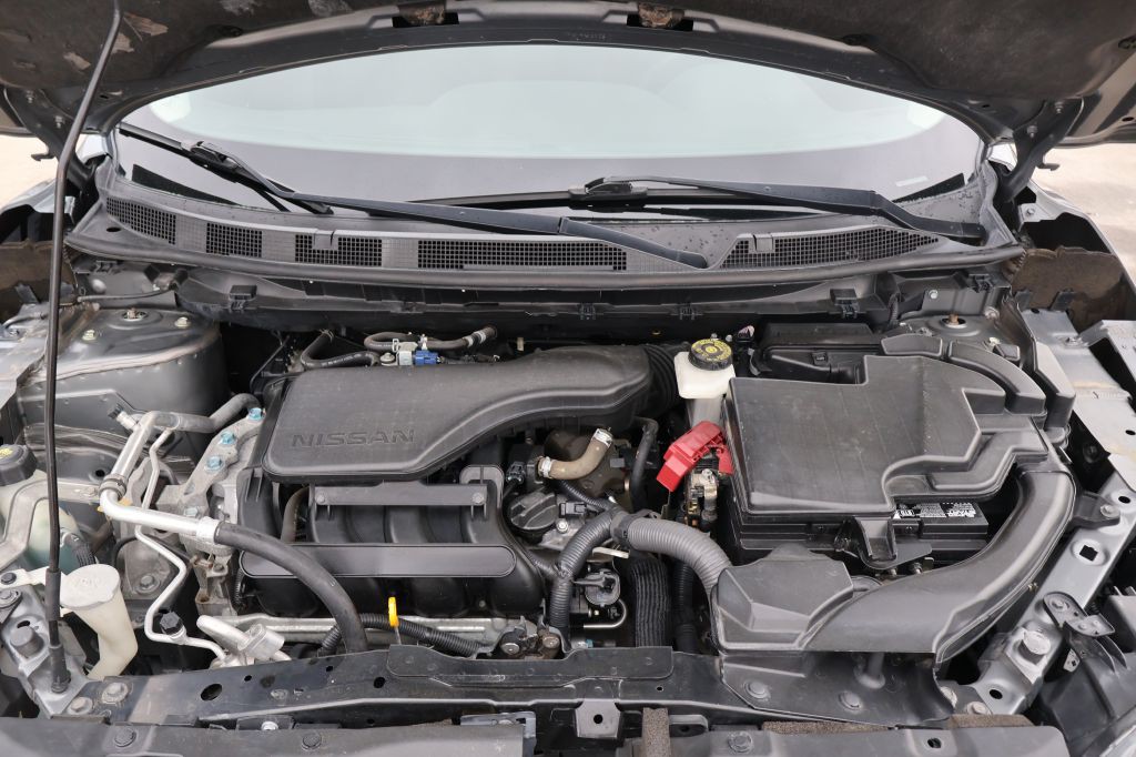 2018 Nissan Rogue Image 13