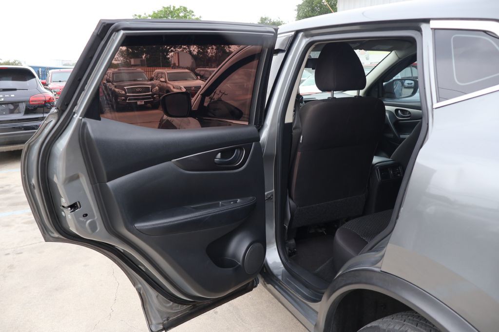 2018 Nissan Rogue Image 19