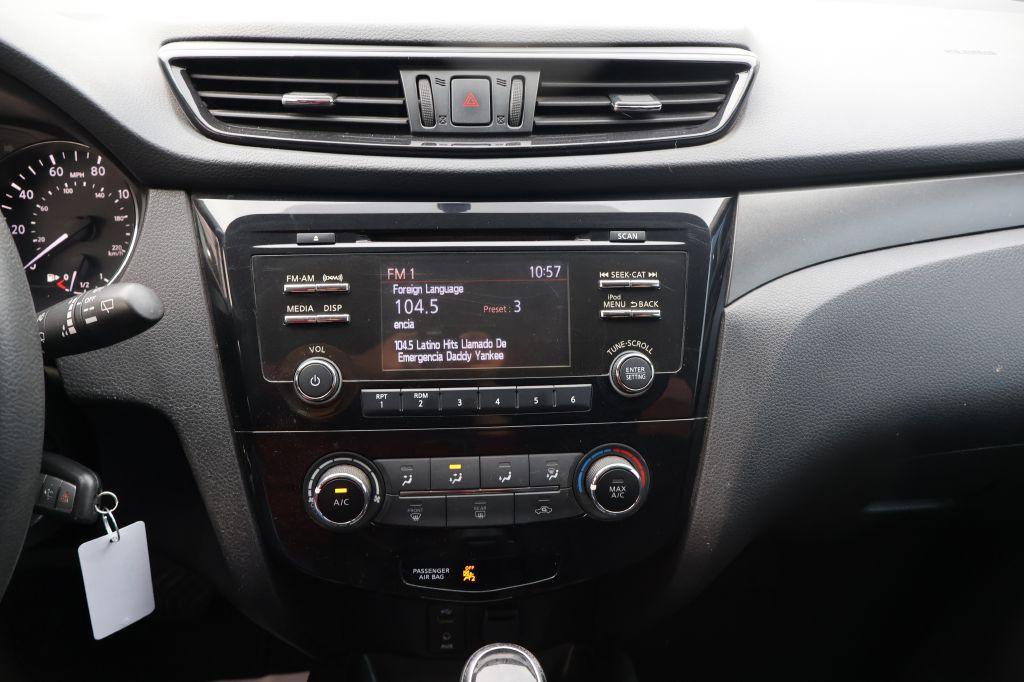 2018 Nissan Rogue Image 27