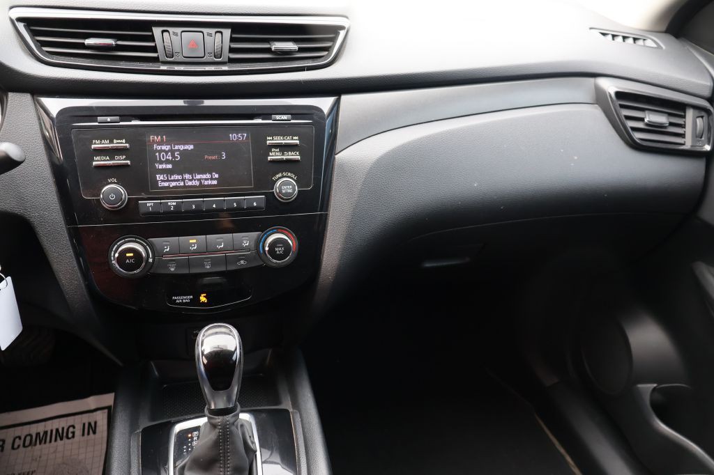 2018 Nissan Rogue Image 29