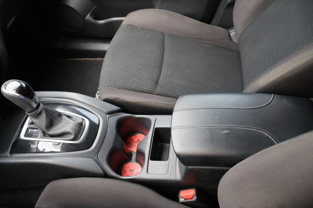 2018 Nissan Rogue Image 31