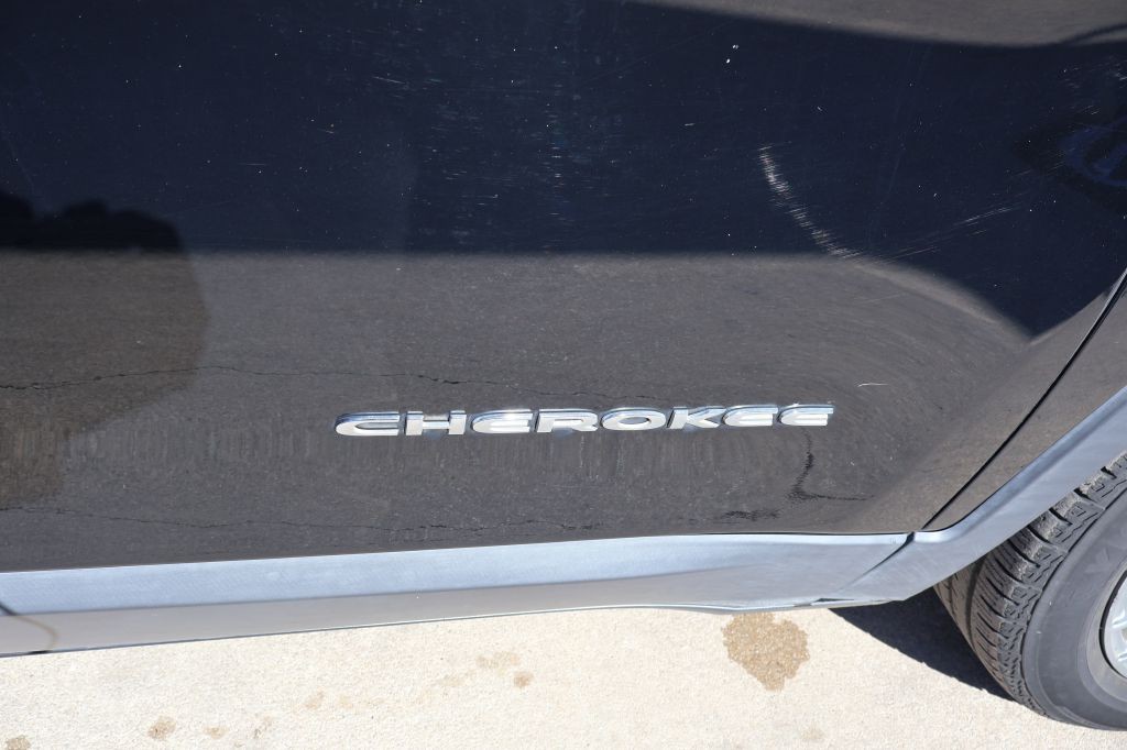 2018 Jeep Cherokee Image 10