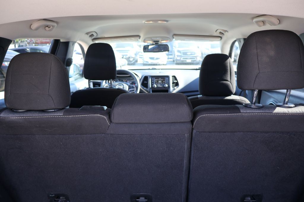 2018 Jeep Cherokee Image 14