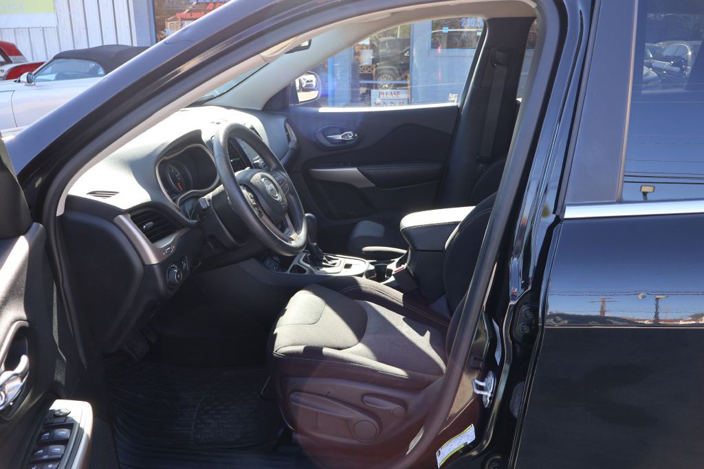 2018 Jeep Cherokee Image 19