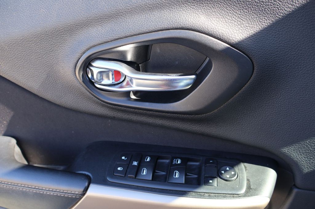 2018 Jeep Cherokee Image 27