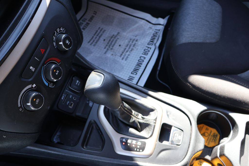 2018 Jeep Cherokee Image 33