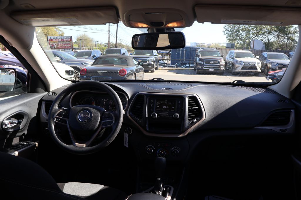 2018 Jeep Cherokee Image 38