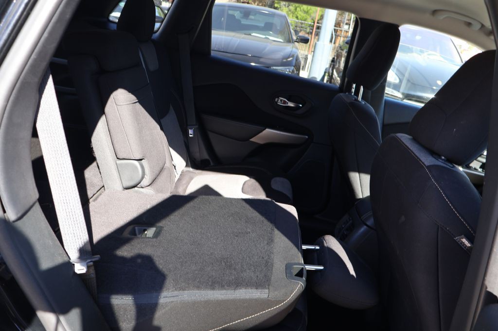 2018 Jeep Cherokee Image 41