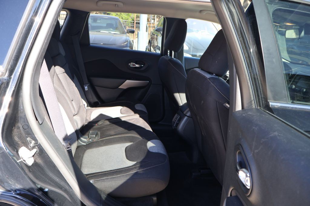 2018 Jeep Cherokee Image 42