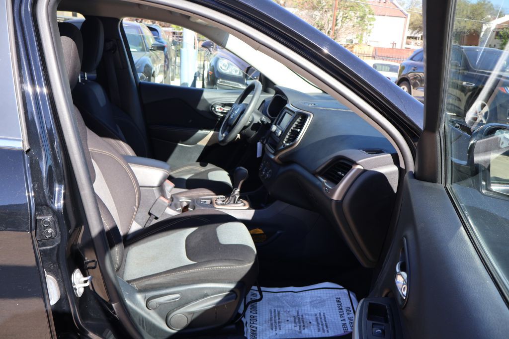 2018 Jeep Cherokee Image 44