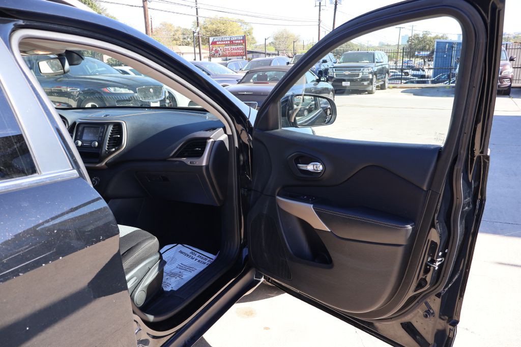 2018 Jeep Cherokee Image 45