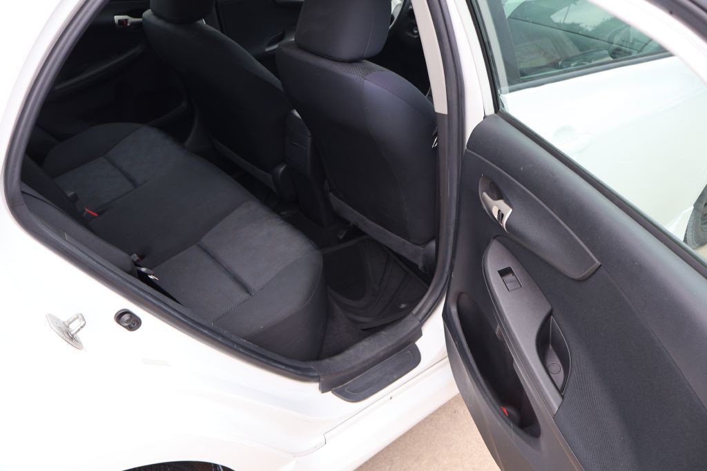 2009 Toyota Corolla Image 16