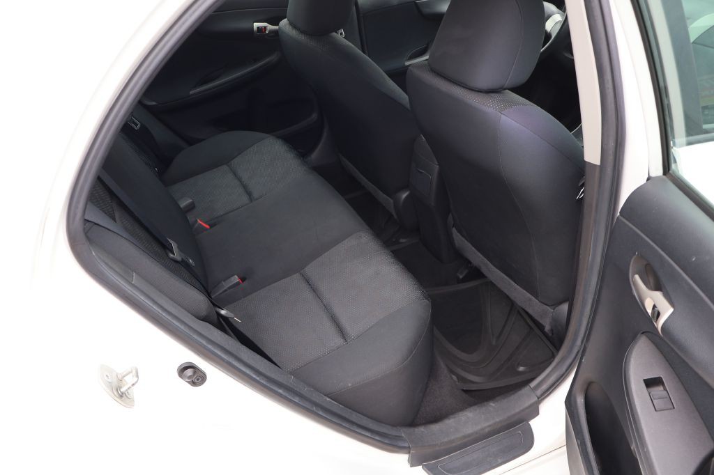 2009 Toyota Corolla Image 17