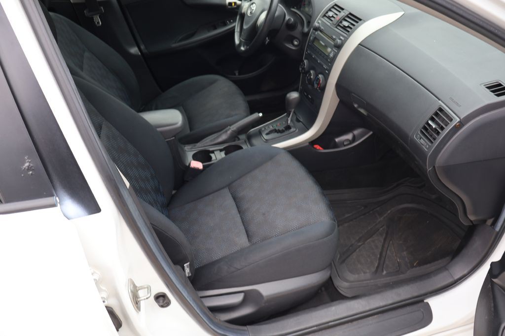 2009 Toyota Corolla Image 19