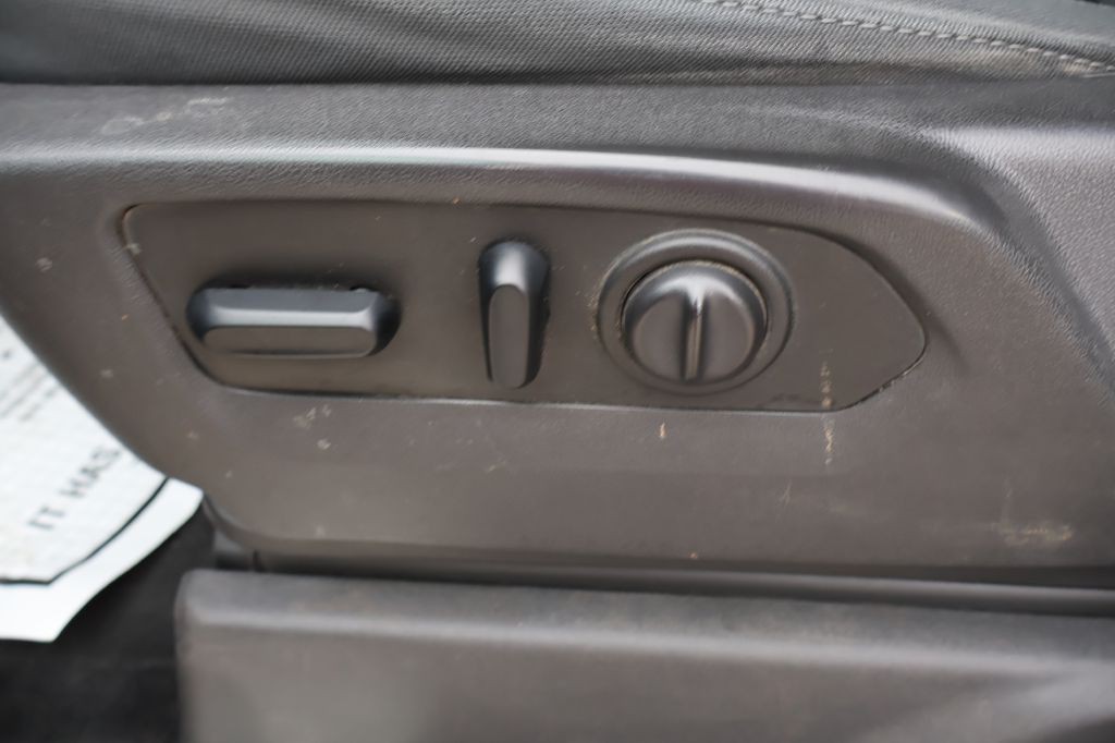 2019 Chevrolet Silverado 1500 Image 32