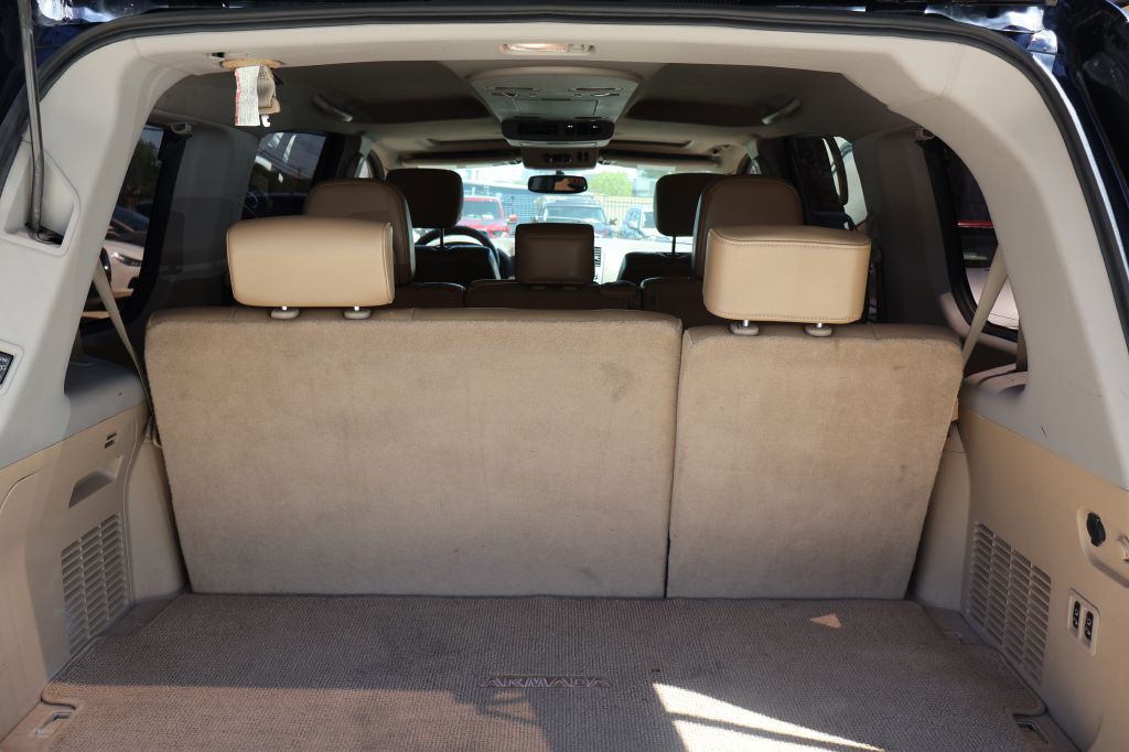 2012 Nissan Armada Image 11