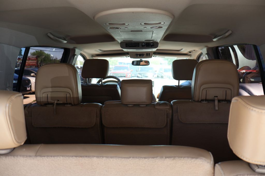 2012 Nissan Armada Image 12