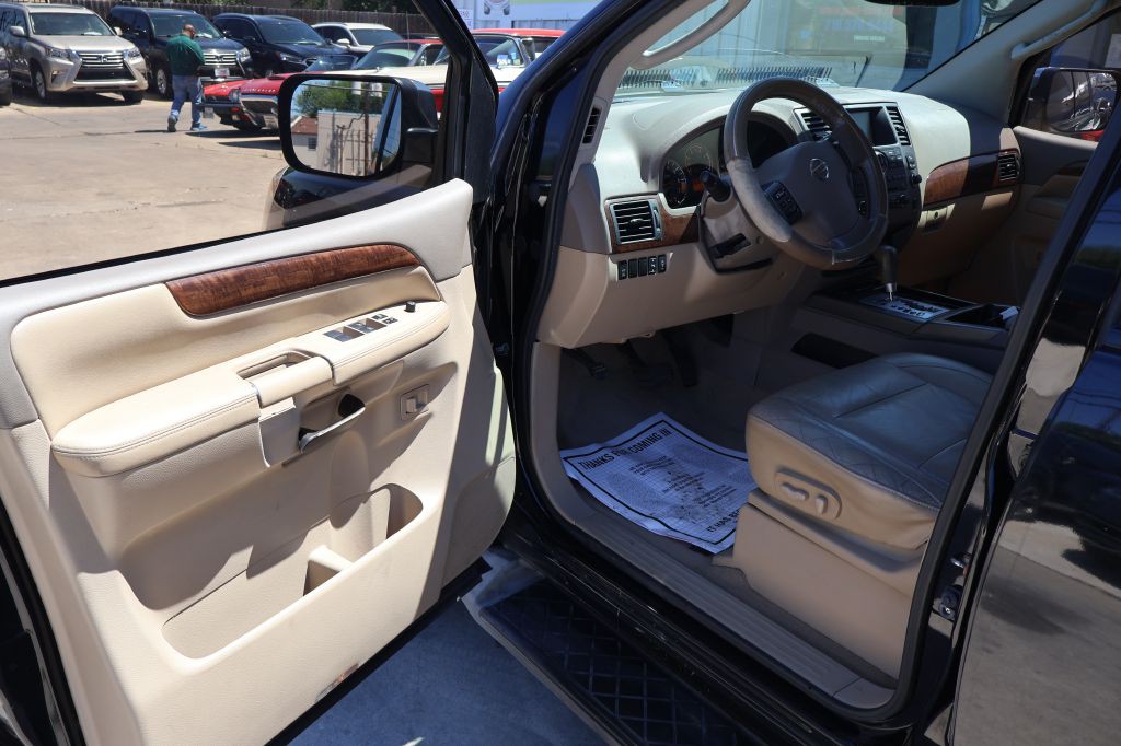 2012 Nissan Armada Image 16