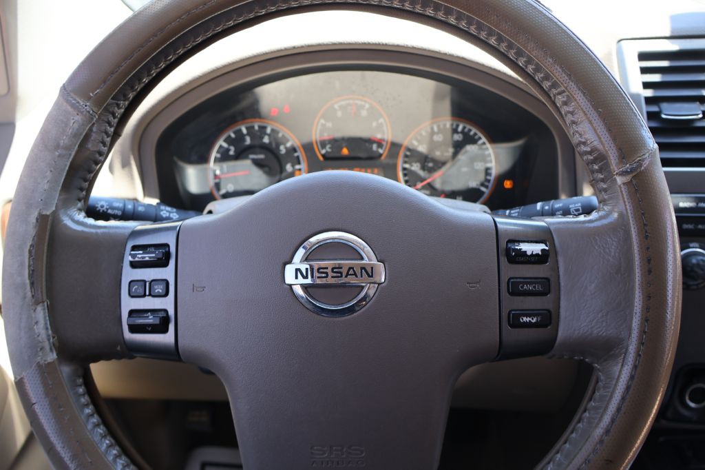 2012 Nissan Armada Image 23