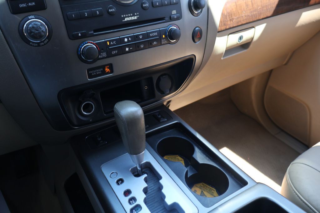 2012 Nissan Armada Image 26