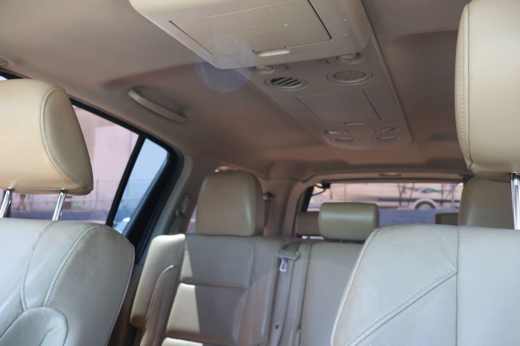 2012 Nissan Armada Image 28