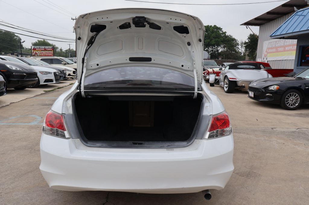 2009 Honda Accord Image 14