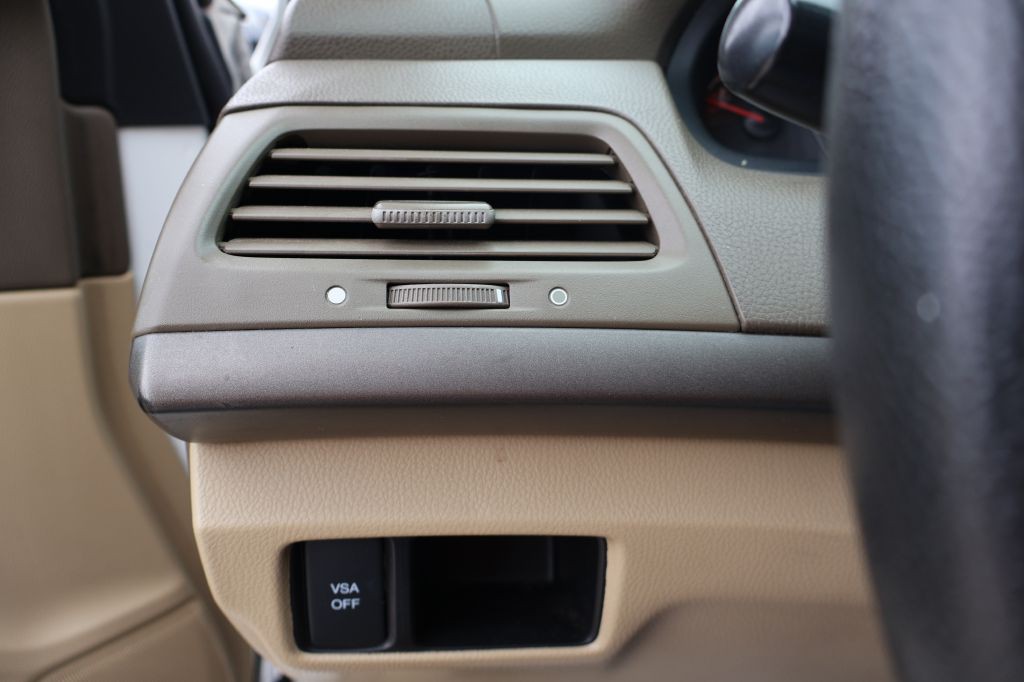 2009 Honda Accord Image 22