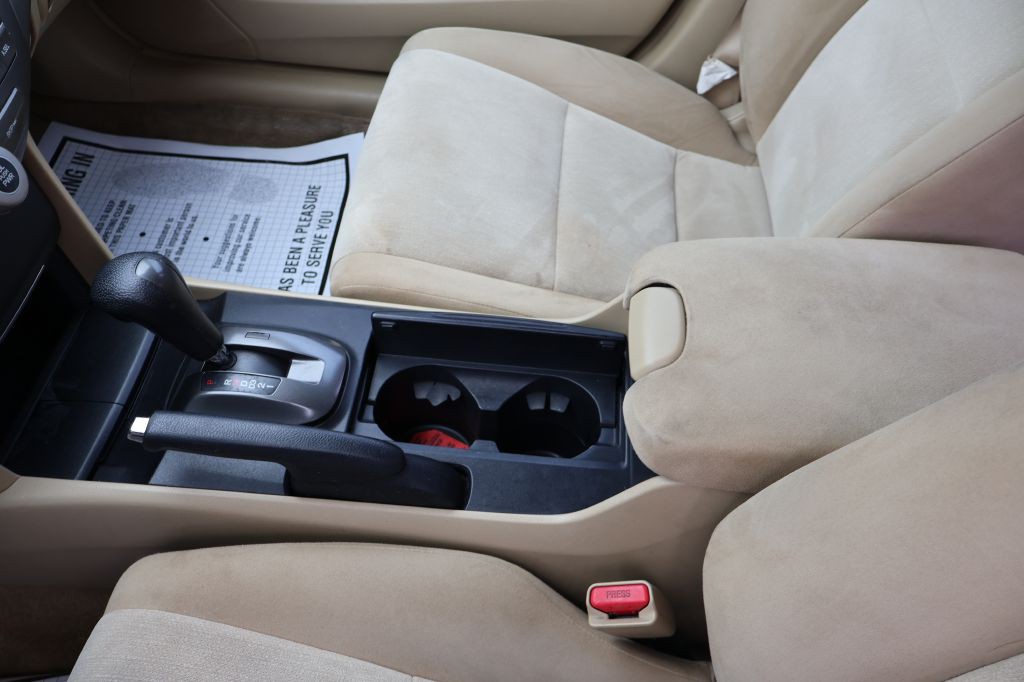 2009 Honda Accord Image 30