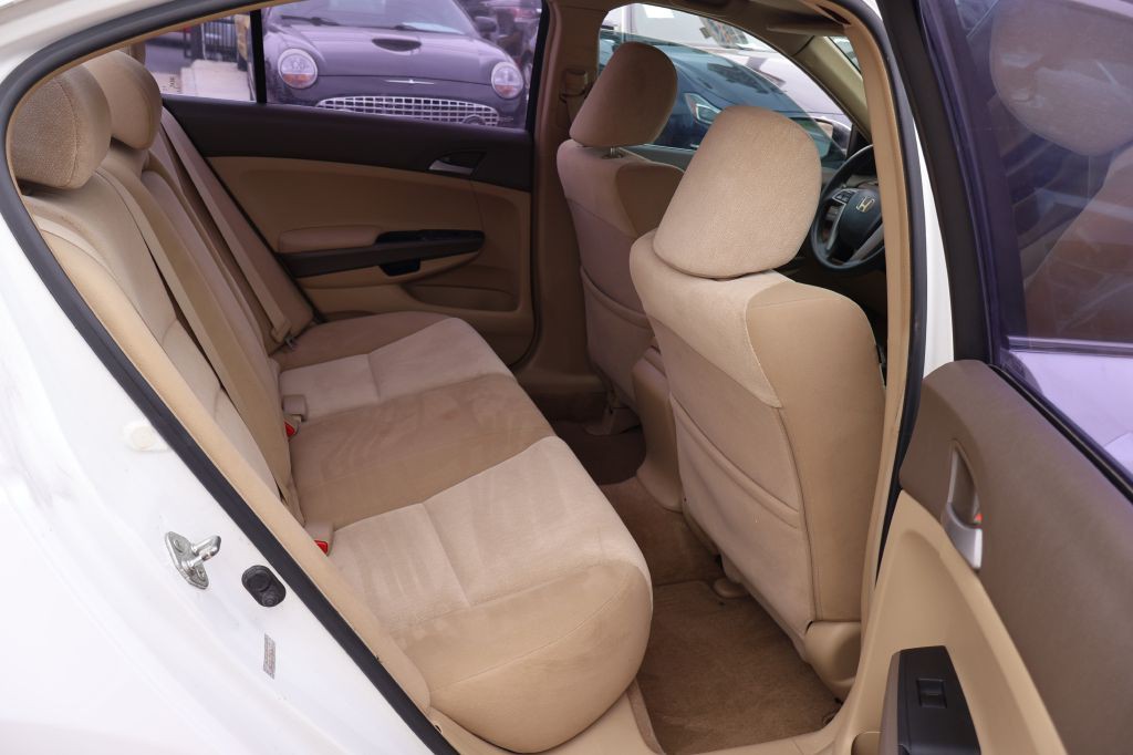 2009 Honda Accord Image 36