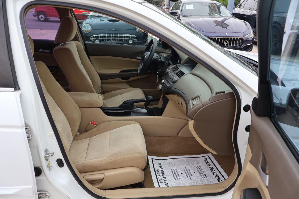 2009 Honda Accord Image 38