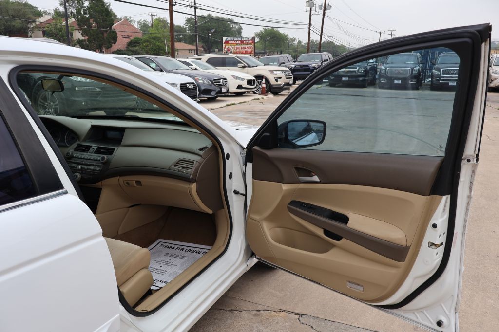 2009 Honda Accord Image 39