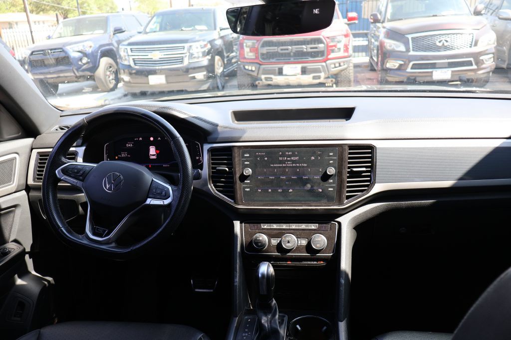 2020 Volkswagen Atlas Cross Sport Image 18