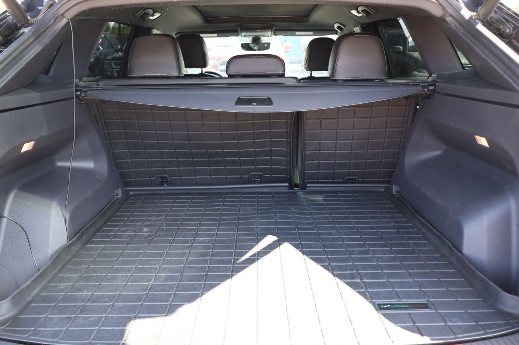 2020 Volkswagen Atlas Cross Sport Image 19