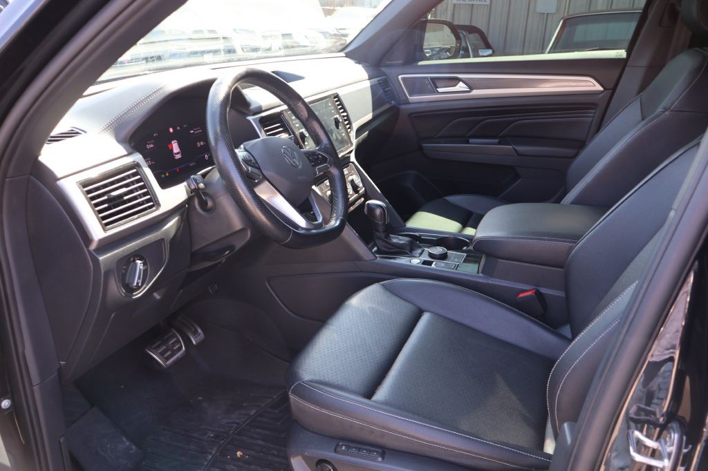 2020 Volkswagen Atlas Cross Sport Image 23