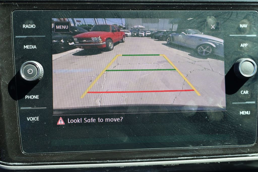 2020 Volkswagen Atlas Cross Sport Image 28