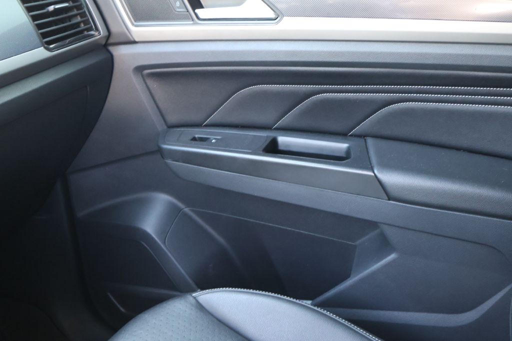 2020 Volkswagen Atlas Cross Sport Image 31