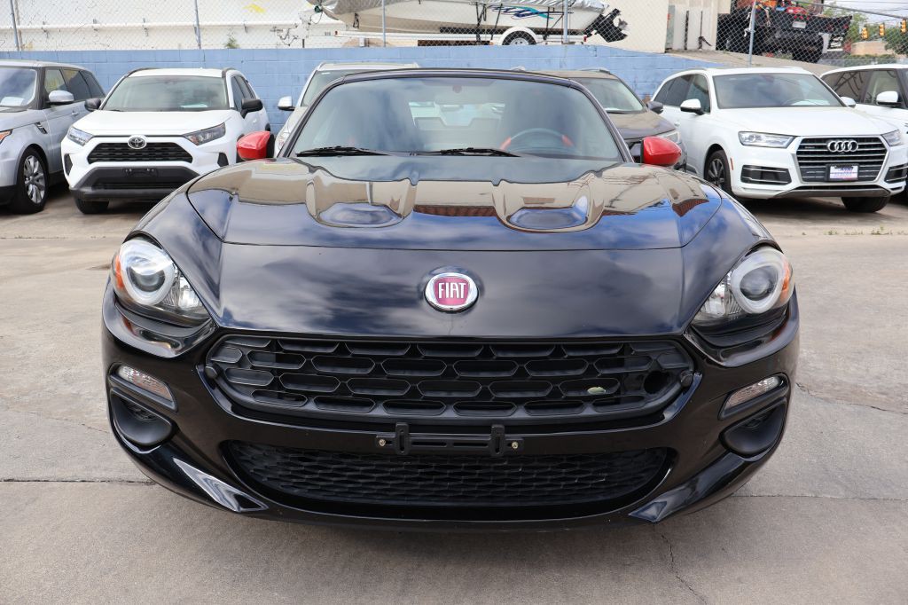 2018 FIAT 124 Spider Image 2