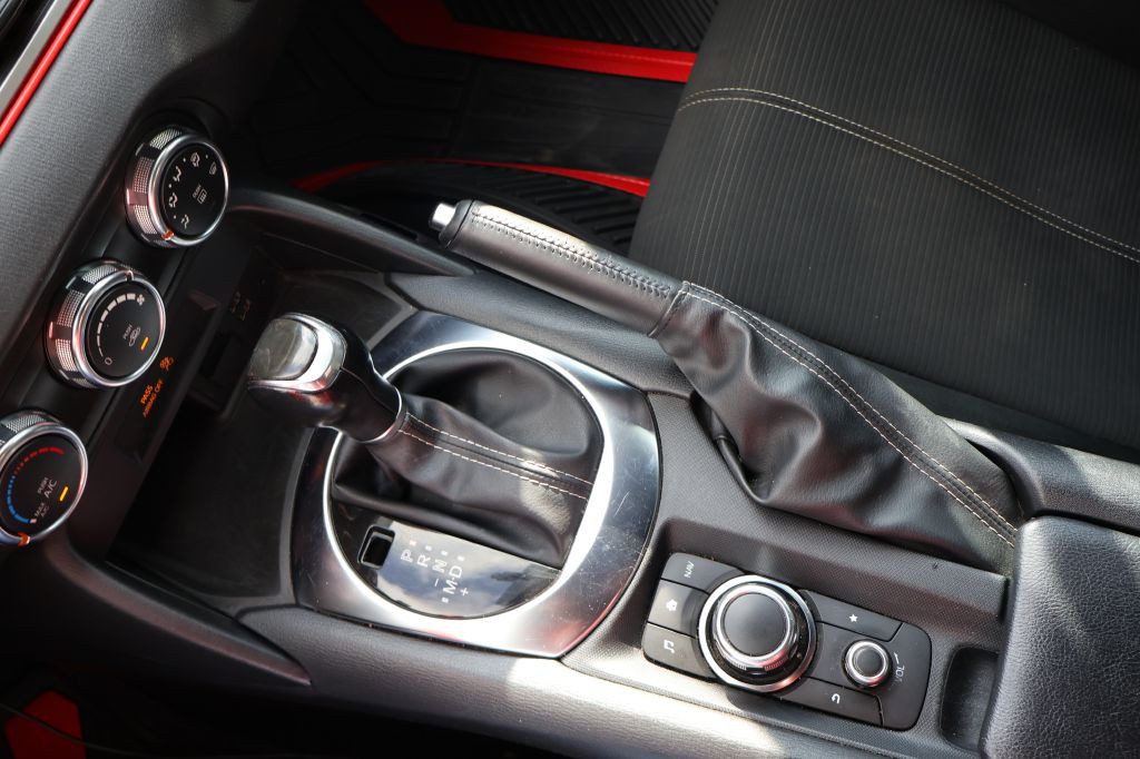 2018 FIAT 124 Spider Image 33