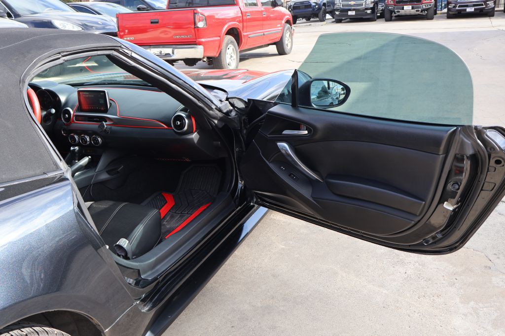 2018 FIAT 124 Spider Image 52