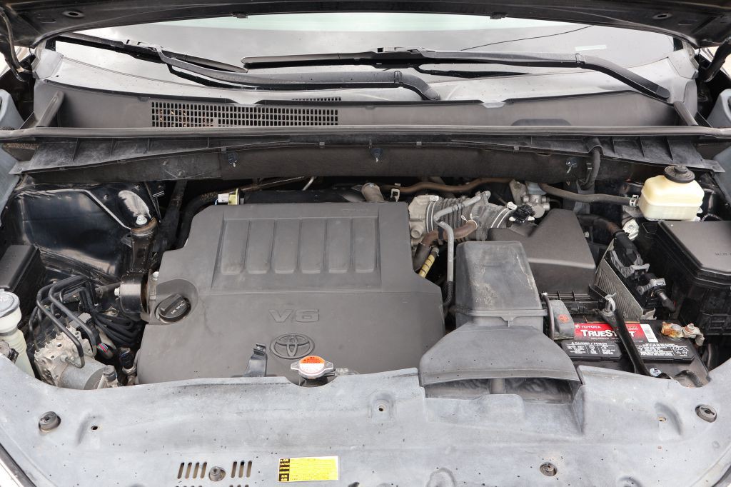 2016 Toyota Highlander Image 17
