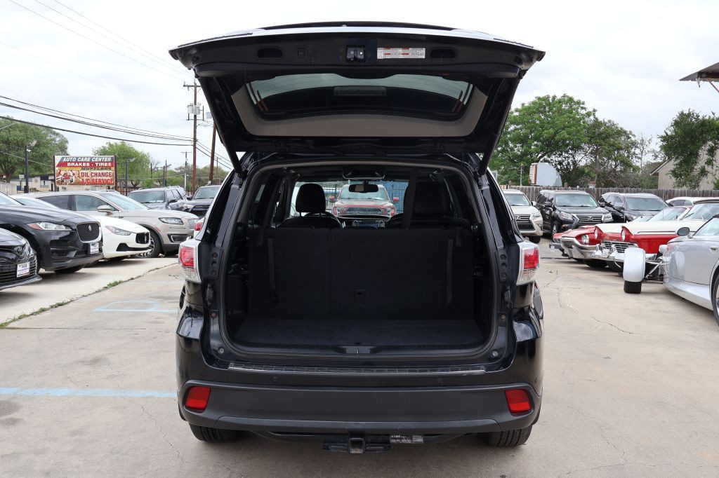 2016 Toyota Highlander Image 20