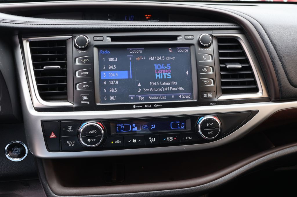 2016 Toyota Highlander Image 37