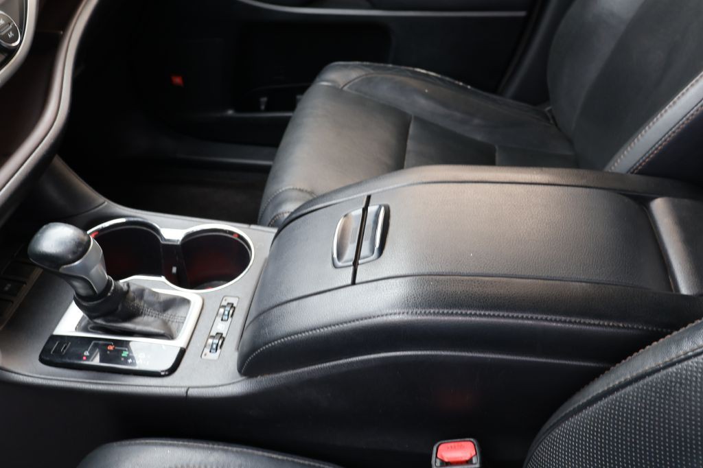 2016 Toyota Highlander Image 41