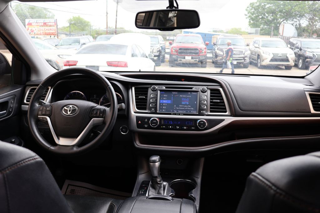 2016 Toyota Highlander Image 47