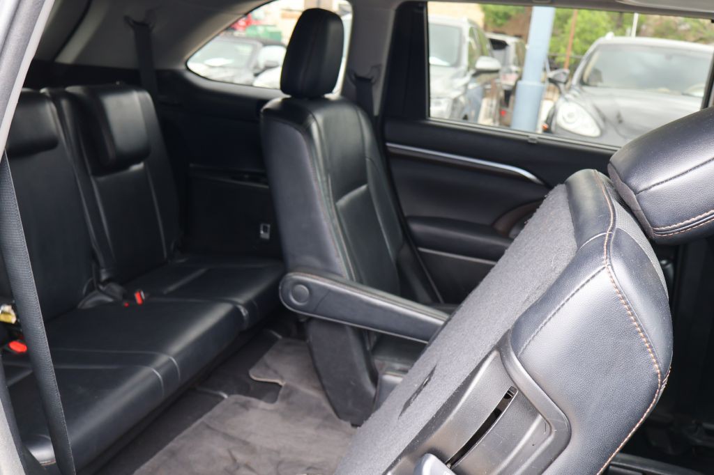 2016 Toyota Highlander Image 51