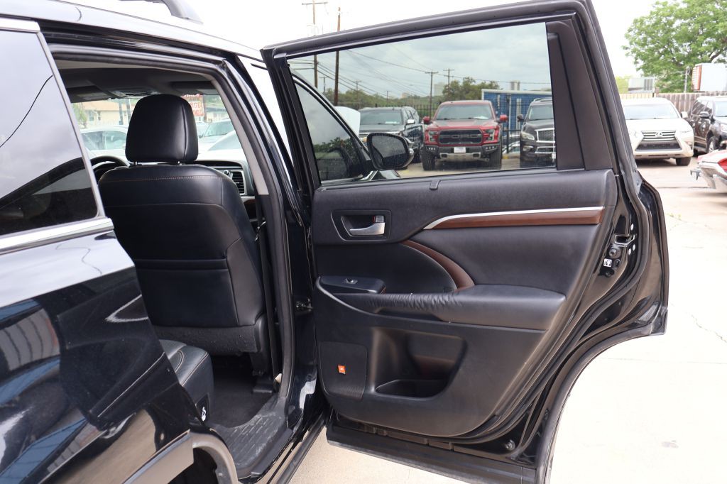 2016 Toyota Highlander Image 53
