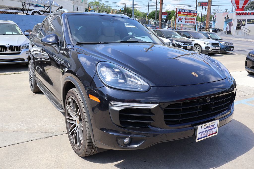 2016 Porsche Cayenne Image 1