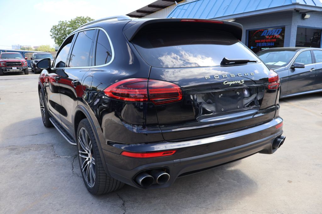 2016 Porsche Cayenne Image 5